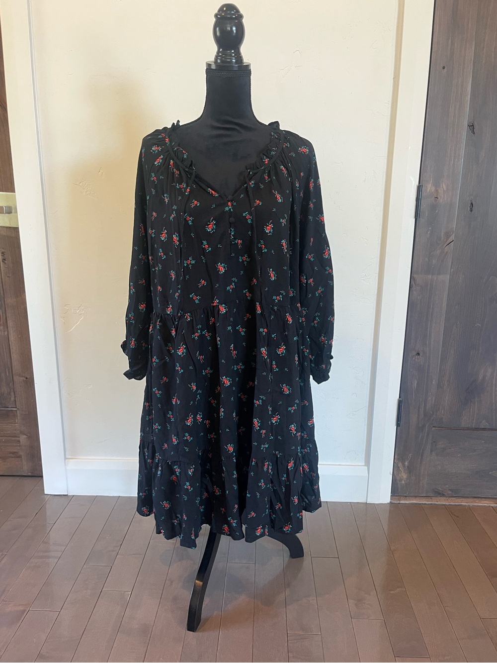 Torrid Black Floral Long Sleeve Tiered Dress 2 (2x) NWT
